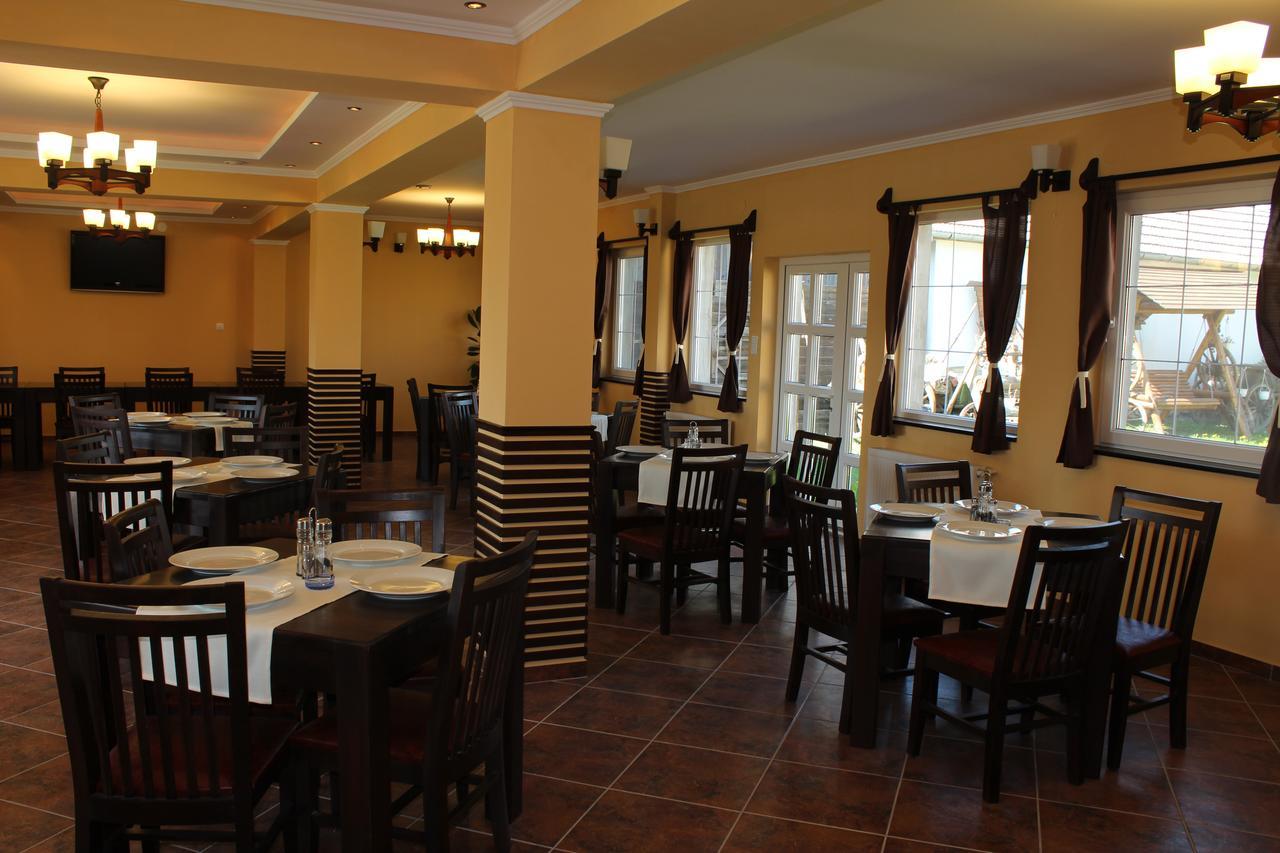Gyongyvirag Panzio Bed and Breakfast Turia Exteriör bild
